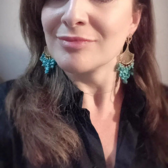 Turquoise stone chip statement earrings - Picture 9 of 9